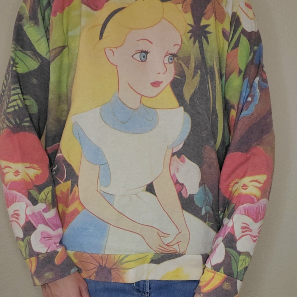 Disney Large Alice Wonderland sweater sweatshirt